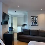 Piccadilly St James Soho 1 Bedroom Sleep 7 Vr10